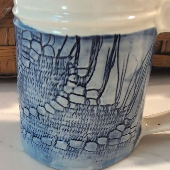 Hand Crafted Blue and Cream Art Pottery Coffee Cups Vintage Tea Mugs Set of 2 - Picture 5 of 12